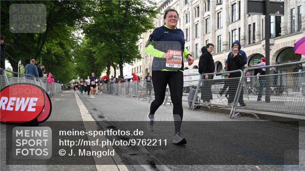14.06.2026 - REWE Women's Run J. Mangold http://msf.ph/oto/9762211 14.06.2026 11:08:01 Ziel 5019, 5253, 5411, 5597, 5807, 5900 meine-sportfotos.de