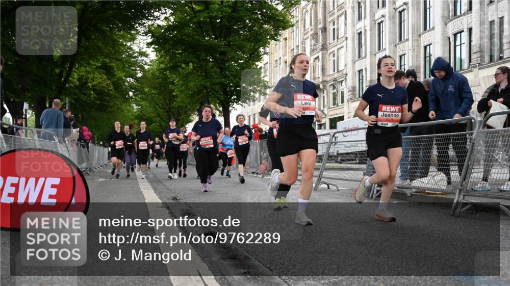 14.06.2026 - REWE Women's Run J. Mangold http://msf.ph/oto/9762289 14.06.2026 11:08:13 Ziel 5175, 5224, 5232, 5235, 5296, 5413, 5414, 5459, 5596, 5614, 5779, 5851, 5852, 5875, 5931, 5949, 5994 meine-sportfotos.de