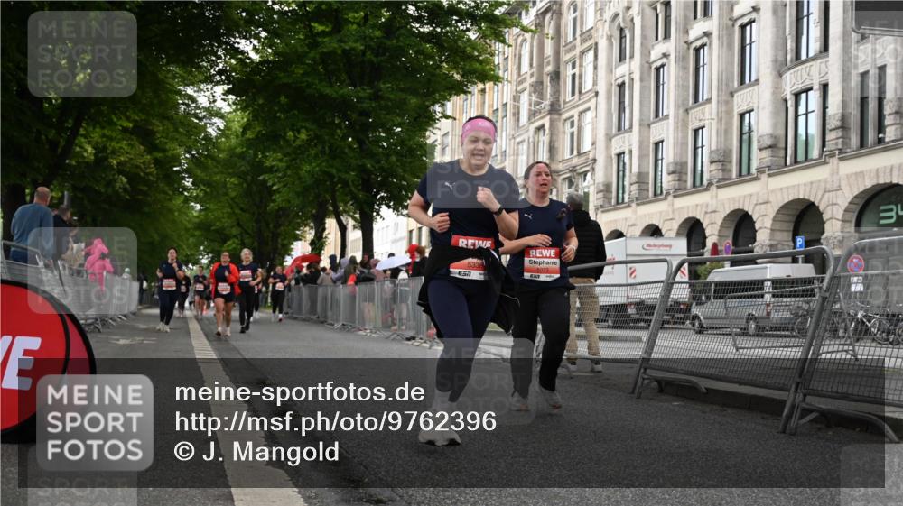 14.06.2026 - REWE Women's Run J. Mangold http://msf.ph/oto/9762396 14.06.2026 11:08:37 Ziel 5073, 5338, 5653, 5755, 5947, 6039 meine-sportfotos.de