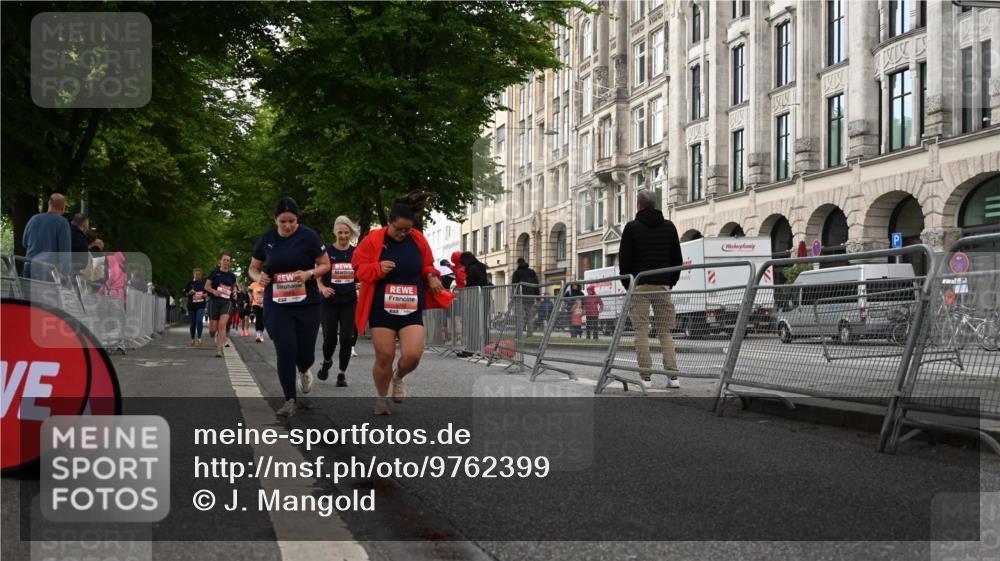 14.06.2026 - REWE Women's Run J. Mangold http://msf.ph/oto/9762399 14.06.2026 11:08:41 Ziel 5073, 5338, 5653, 5755, 5841, 5859 meine-sportfotos.de