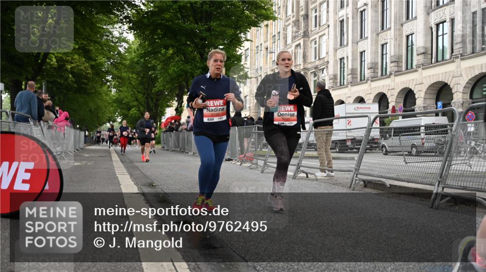 14.06.2026 - REWE Women's Run J. Mangold http://msf.ph/oto/9762495 14.06.2026 11:08:50 Ziel 5037, 5099, 5543, 5544, 5600, 5732, 5825, 5925 meine-sportfotos.de