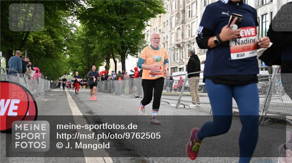 14.06.2026 - REWE Women's Run J. Mangold http://msf.ph/oto/9762505 14.06.2026 11:08:51 Ziel 5037, 5099, 5259, 5543, 5544, 5600, 5732, 5825, 5925 meine-sportfotos.de