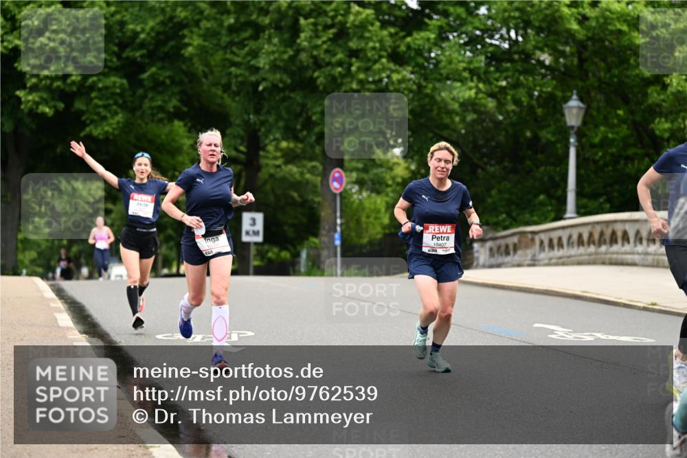 14.06.2026 - REWE Women's Run Dr. Thomas Lammeyer http://msf.ph/oto/9762539 14.06.2026 09:35:38 Laufen 1099, 57, 10407, 250, 500 meine-sportfotos.de