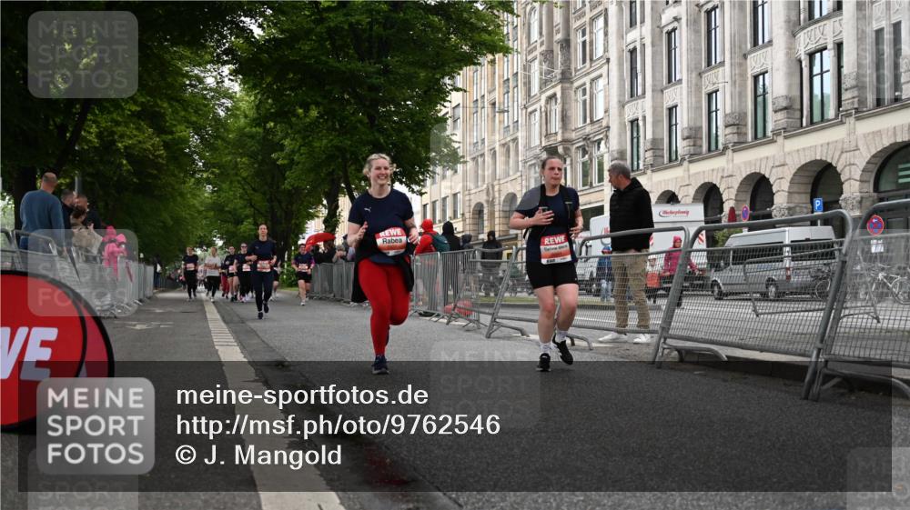 14.06.2026 - REWE Women's Run J. Mangold http://msf.ph/oto/9762546 14.06.2026 11:08:58 Ziel 5259, 5681, 5927, 5968 meine-sportfotos.de