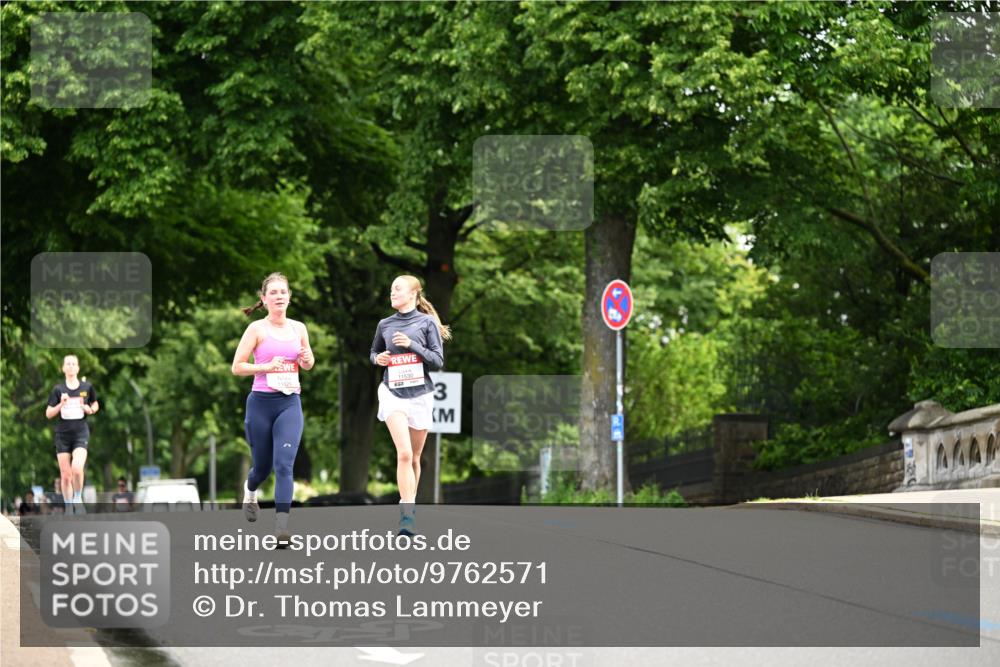 14.06.2026 - REWE Women's Run Dr. Thomas Lammeyer http://msf.ph/oto/9762571 14.06.2026 09:35:44 Laufen 11530, 3 meine-sportfotos.de