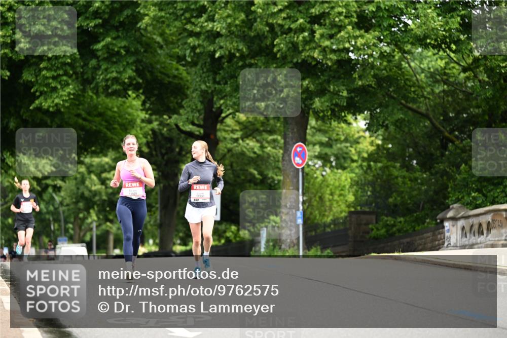 14.06.2026 - REWE Women's Run Dr. Thomas Lammeyer http://msf.ph/oto/9762575 14.06.2026 09:35:44 Laufen 11530, 57 meine-sportfotos.de