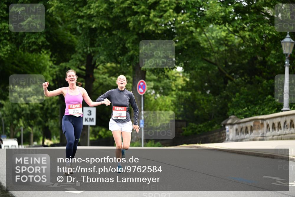 14.06.2026 - REWE Women's Run Dr. Thomas Lammeyer http://msf.ph/oto/9762584 14.06.2026 09:35:46 Laufen 11529, 3, 11530 meine-sportfotos.de