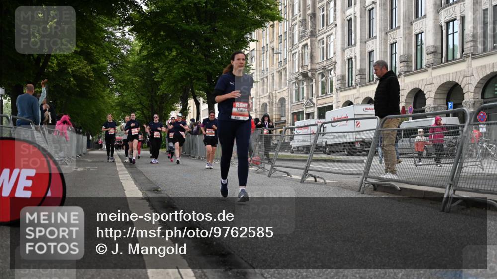 14.06.2026 - REWE Women's Run J. Mangold http://msf.ph/oto/9762585 14.06.2026 11:09:03 Ziel 5279, 5681, 5836, 5927, 5968, 5981 meine-sportfotos.de
