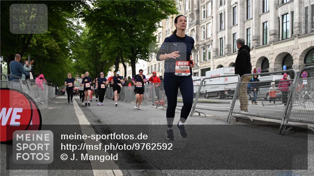 14.06.2026 - REWE Women's Run J. Mangold http://msf.ph/oto/9762592 14.06.2026 11:09:04 Ziel 5279, 5681, 5761, 5762, 5836, 5927, 5968, 5981, 5987 meine-sportfotos.de