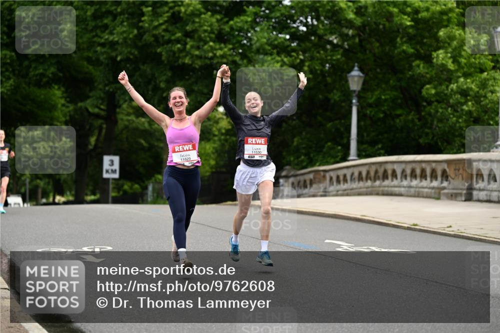 14.06.2026 - REWE Women's Run Dr. Thomas Lammeyer http://msf.ph/oto/9762608 14.06.2026 09:35:47 Laufen 11529, 11530 meine-sportfotos.de