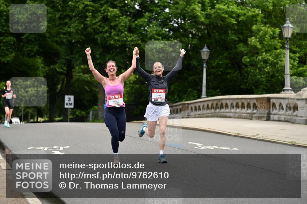 14.06.2026 - REWE Women's Run Dr. Thomas Lammeyer http://msf.ph/oto/9762610 14.06.2026 09:35:47 Laufen 33, 11529, 11530 meine-sportfotos.de