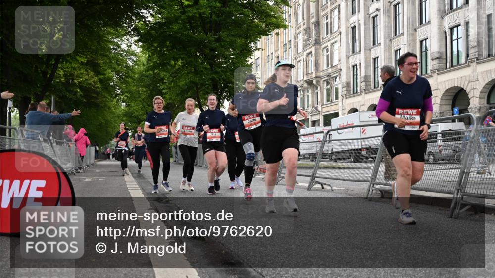14.06.2026 - REWE Women's Run J. Mangold http://msf.ph/oto/9762620 14.06.2026 11:09:07 Ziel 5279, 5576, 5761, 5762, 5836, 5968, 5981, 5987 meine-sportfotos.de