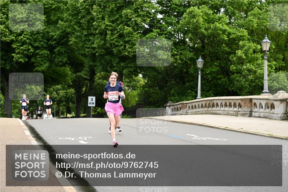 14.06.2026 - REWE Women's Run Dr. Thomas Lammeyer http://msf.ph/oto/9762745 14.06.2026 09:36:03 Laufen 3, 10650 meine-sportfotos.de
