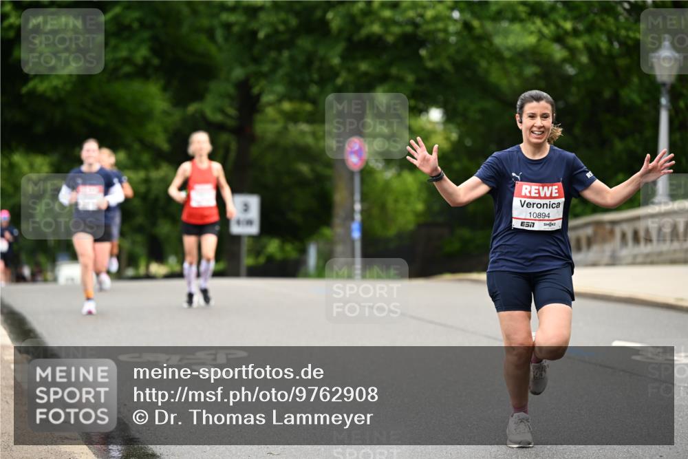 14.06.2026 - REWE Women's Run Dr. Thomas Lammeyer http://msf.ph/oto/9762908 14.06.2026 09:36:26 Laufen 10894, 7 meine-sportfotos.de