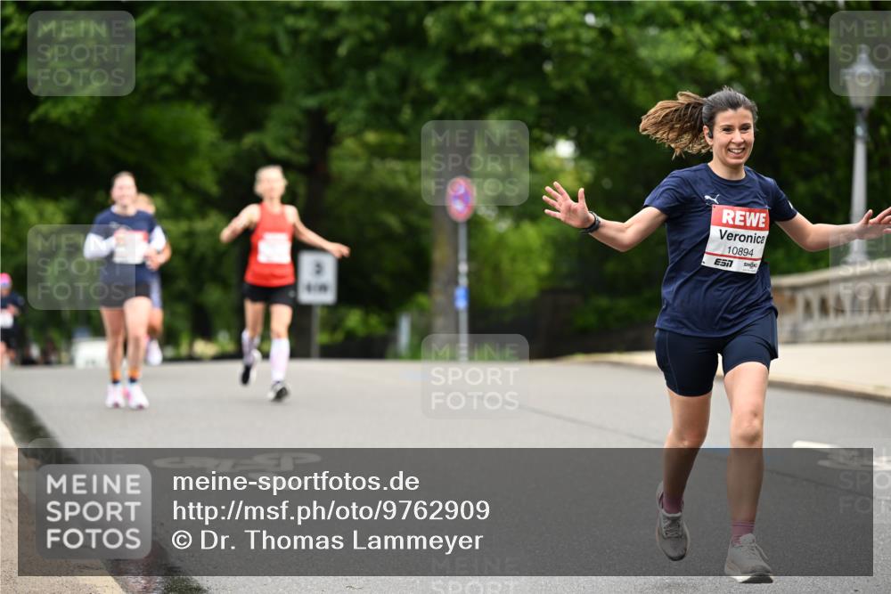 14.06.2026 - REWE Women's Run Dr. Thomas Lammeyer http://msf.ph/oto/9762909 14.06.2026 09:36:26 Laufen 10894, 7 meine-sportfotos.de