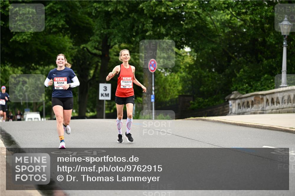14.06.2026 - REWE Women's Run Dr. Thomas Lammeyer http://msf.ph/oto/9762915 14.06.2026 09:36:27 Laufen 10281, 57, 3, 10346 meine-sportfotos.de