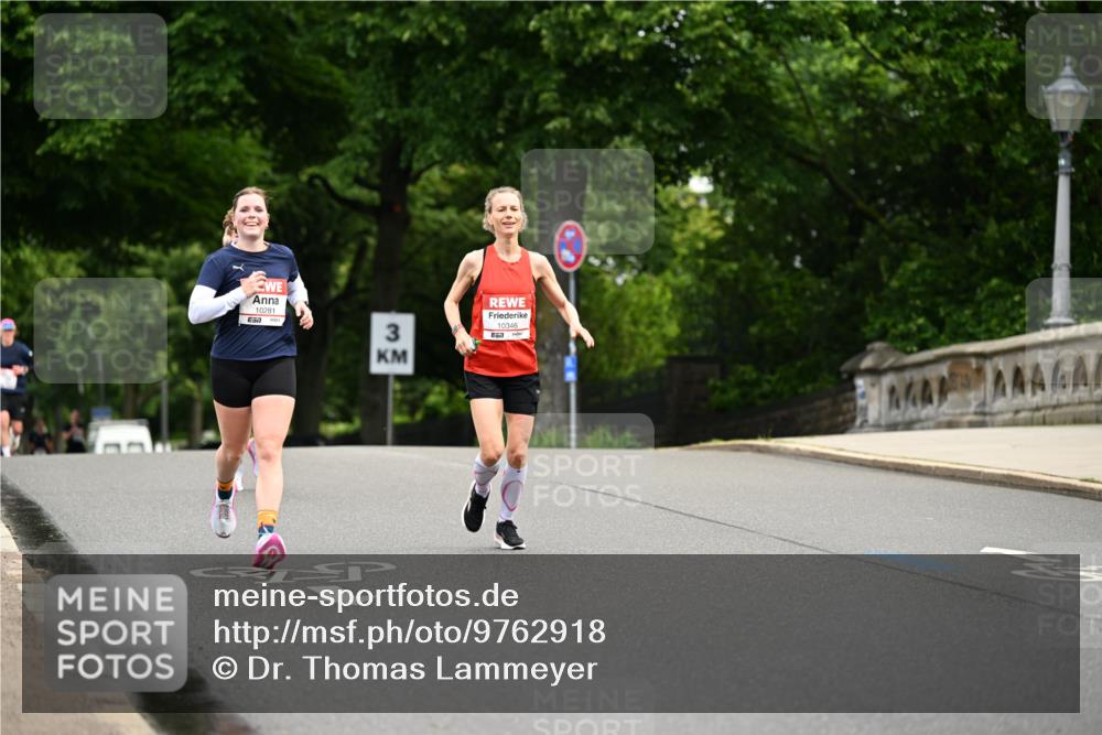 14.06.2026 - REWE Women's Run Dr. Thomas Lammeyer http://msf.ph/oto/9762918 14.06.2026 09:36:27 Laufen 10281, 3, 10346 meine-sportfotos.de