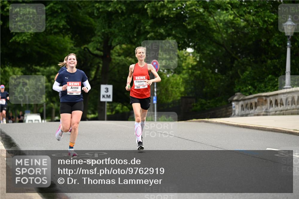 14.06.2026 - REWE Women's Run Dr. Thomas Lammeyer http://msf.ph/oto/9762919 14.06.2026 09:36:27 Laufen 10281, 3, 10346 meine-sportfotos.de