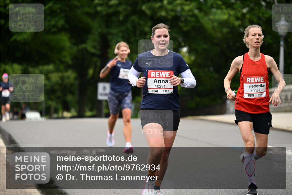 14.06.2026 - REWE Women's Run Dr. Thomas Lammeyer http://msf.ph/oto/9762934 14.06.2026 09:36:30 Laufen 10281, 10346, 7 meine-sportfotos.de