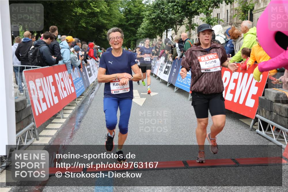 14.06.2026 - REWE Women's Run Strokosch-Dieckow http://msf.ph/oto/9763167 14.06.2026 09:50:48 Ziel 10192, 11105, 11146, 11207, 11245, 11396 meine-sportfotos.de