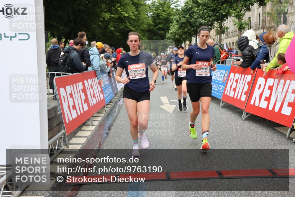 14.06.2026 - REWE Women's Run Strokosch-Dieckow http://msf.ph/oto/9763190 14.06.2026 09:50:50 Ziel 10192, 10749, 11105, 11146, 11207, 11245, 11396 meine-sportfotos.de