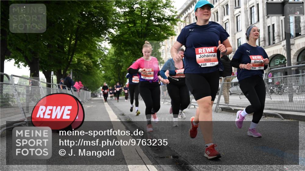 14.06.2026 - REWE Women's Run J. Mangold http://msf.ph/oto/9763235 14.06.2026 11:09:35 Ziel 5060, 5061, 5063, 5145, 5197, 5246, 5472, 5559, 5770, 5855, 5902, 5926 meine-sportfotos.de
