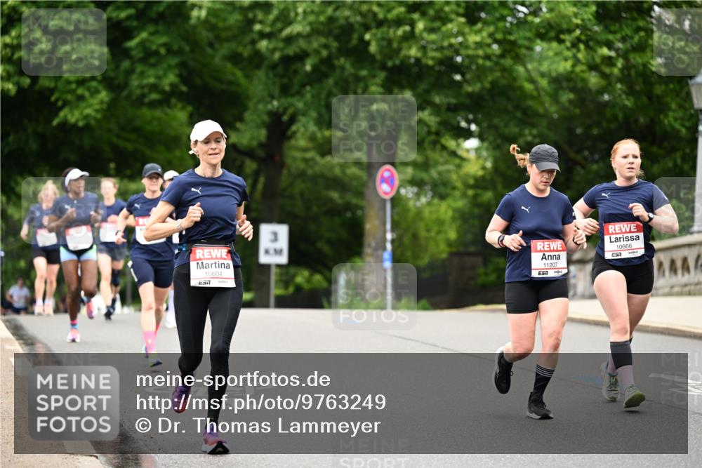 14.06.2026 - REWE Women's Run Dr. Thomas Lammeyer http://msf.ph/oto/9763249 14.06.2026 09:37:12 Laufen 10604, 3, 11207, 10666, 7 meine-sportfotos.de