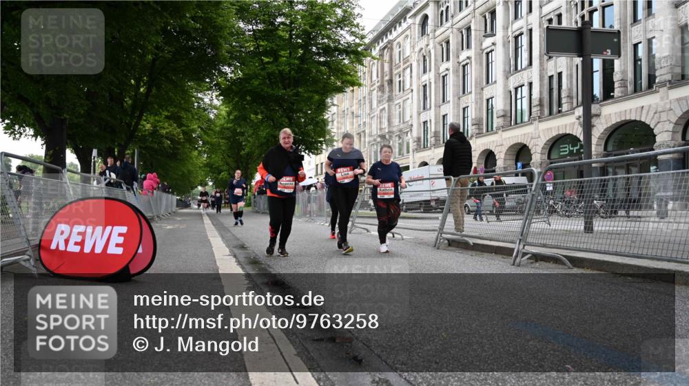 14.06.2026 - REWE Women's Run J. Mangold http://msf.ph/oto/9763258 14.06.2026 11:09:41 Ziel 5375, 5533, 5937, 5938, 5974, 5996 meine-sportfotos.de