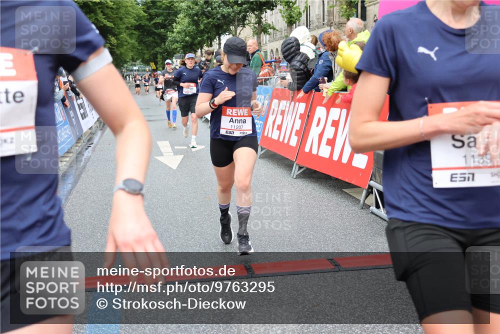 14.06.2026 - REWE Women's Run Strokosch-Dieckow http://msf.ph/oto/9763295 14.06.2026 09:50:52 Ziel 10085, 10192, 10749, 11105, 11146, 11207, 11396 meine-sportfotos.de
