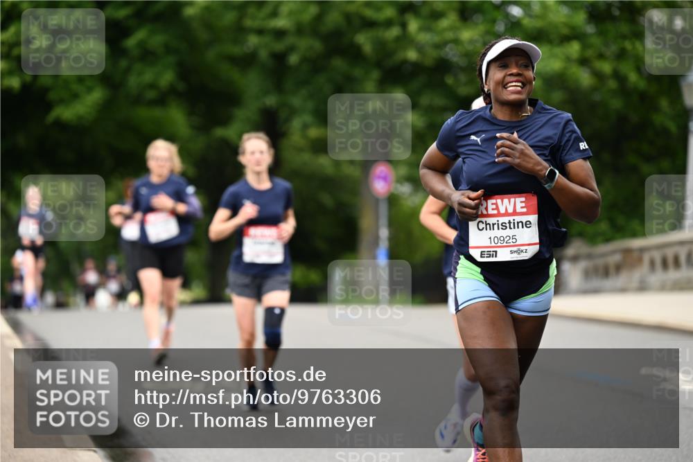 14.06.2026 - REWE Women's Run Dr. Thomas Lammeyer http://msf.ph/oto/9763306 14.06.2026 09:37:16 Laufen 10925 meine-sportfotos.de