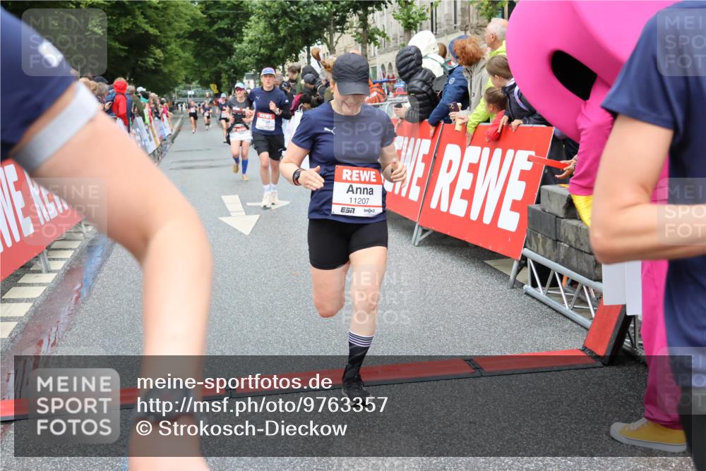 14.06.2026 - REWE Women's Run Strokosch-Dieckow http://msf.ph/oto/9763357 14.06.2026 09:50:52 Ziel 10085, 10192, 10749, 11105, 11146, 11207, 11396 meine-sportfotos.de
