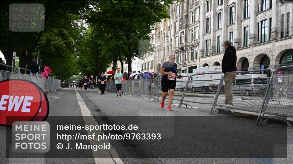 14.06.2026 - REWE Women's Run J. Mangold http://msf.ph/oto/9763393 14.06.2026 11:10:11 Ziel 5236 meine-sportfotos.de
