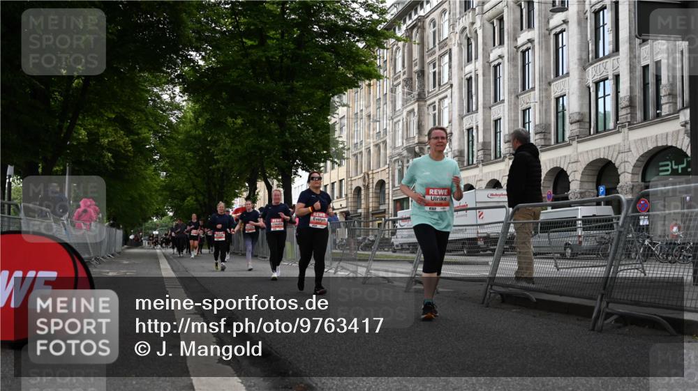 14.06.2026 - REWE Women's Run J. Mangold http://msf.ph/oto/9763417 14.06.2026 11:10:16 Ziel 5005, 5028, 5236, 5724 meine-sportfotos.de