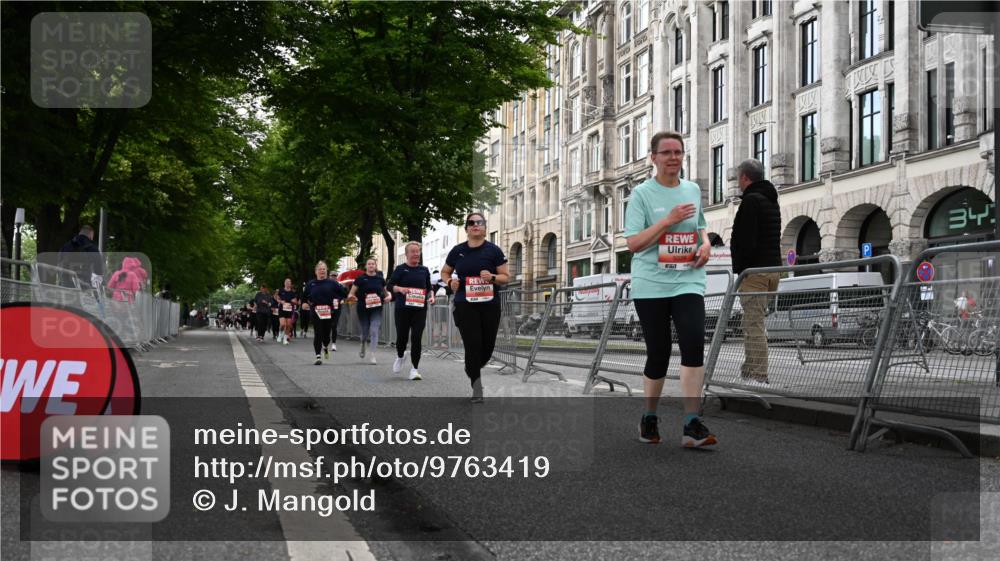 14.06.2026 - REWE Women's Run J. Mangold http://msf.ph/oto/9763419 14.06.2026 11:10:17 Ziel 5005, 5028, 5236, 5724, 5830, 5831 meine-sportfotos.de