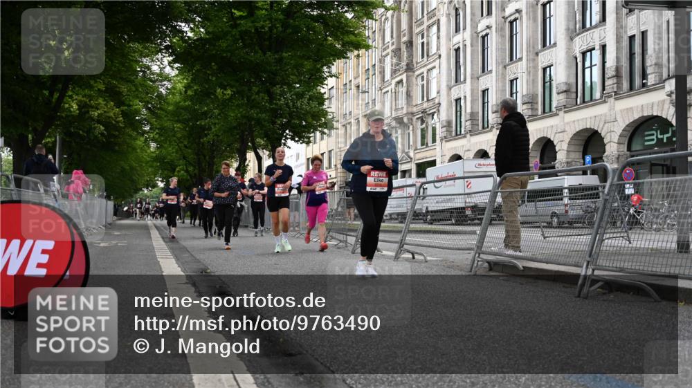 14.06.2026 - REWE Women's Run J. Mangold http://msf.ph/oto/9763490 14.06.2026 11:10:25 Ziel 5120, 5123, 5124, 5125, 5126, 5127, 5316, 5724, 5763, 5830, 5831 meine-sportfotos.de