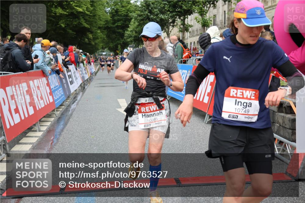 14.06.2026 - REWE Women's Run Strokosch-Dieckow http://msf.ph/oto/9763527 14.06.2026 09:50:56 Ziel 10085, 10159, 10192, 10749, 11105, 11146, 11207, 11396 meine-sportfotos.de