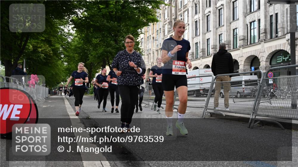 14.06.2026 - REWE Women's Run J. Mangold http://msf.ph/oto/9763539 14.06.2026 11:10:29 Ziel 5120, 5123, 5124, 5125, 5126, 5127, 5254, 5316, 5763 meine-sportfotos.de