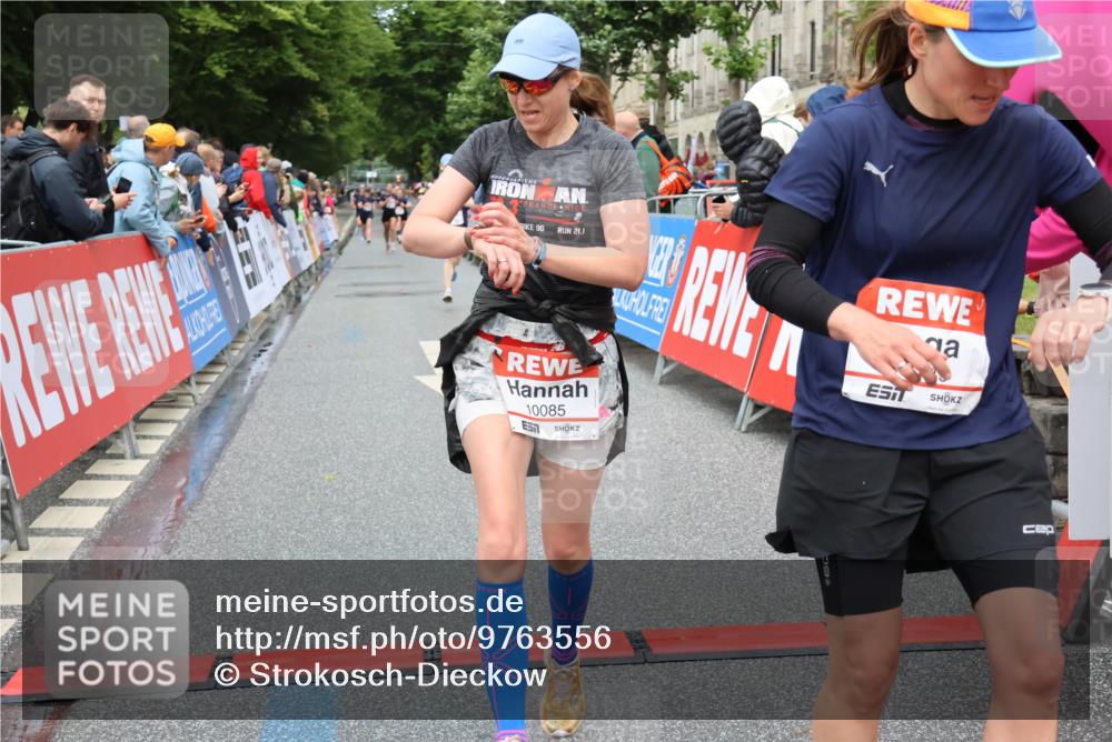 14.06.2026 - REWE Women's Run Strokosch-Dieckow http://msf.ph/oto/9763556 14.06.2026 09:50:56 Ziel 10085, 10159, 10192, 10749, 11105, 11146, 11207, 11396 meine-sportfotos.de