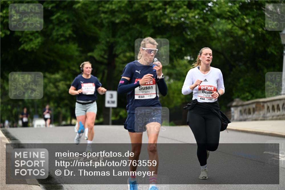 14.06.2026 - REWE Women's Run Dr. Thomas Lammeyer http://msf.ph/oto/9763559 14.06.2026 09:37:37 Laufen 3, 10971, 5, 11218, 7 meine-sportfotos.de