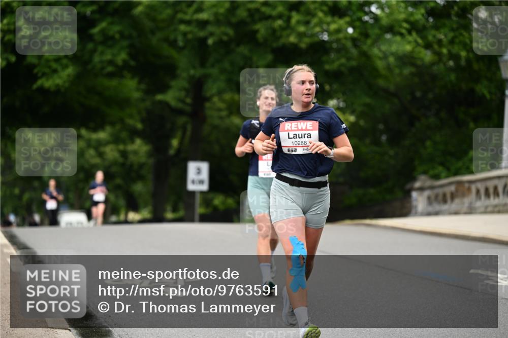 14.06.2026 - REWE Women's Run Dr. Thomas Lammeyer http://msf.ph/oto/9763591 14.06.2026 09:37:39 Laufen 3, 10286, 57 meine-sportfotos.de