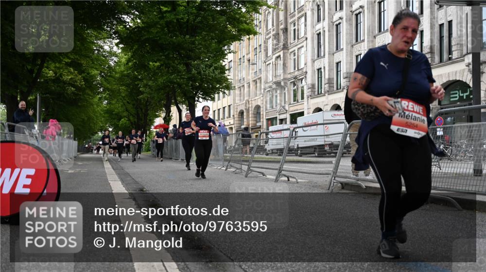 14.06.2026 - REWE Women's Run J. Mangold http://msf.ph/oto/9763595 14.06.2026 11:10:33 Ziel 5123, 5124, 5125, 5126, 5127, 5254, 5606, 5763, 5879 meine-sportfotos.de