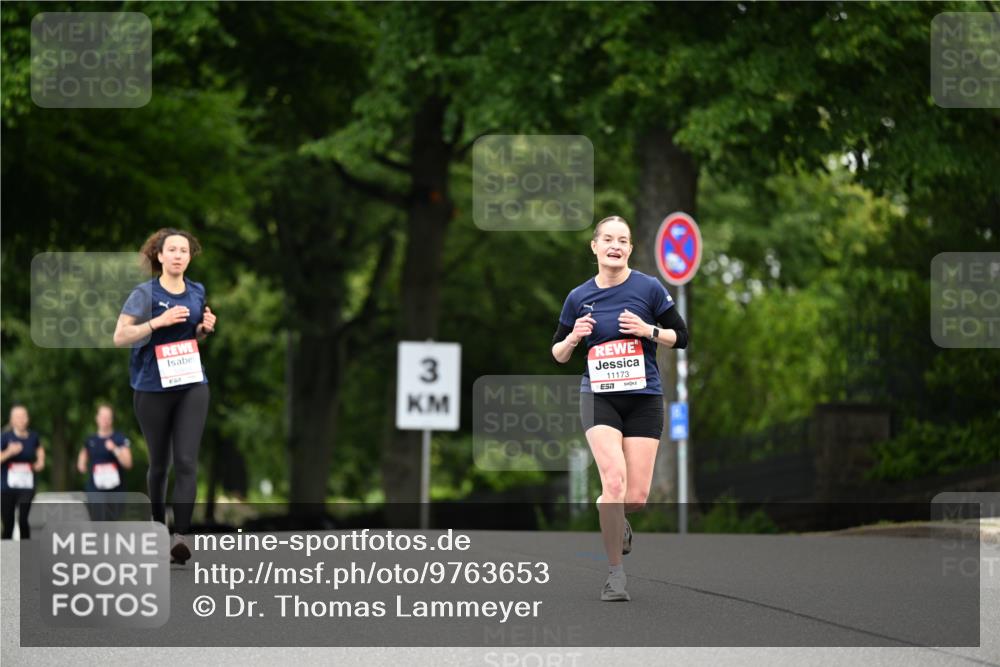 14.06.2026 - REWE Women's Run Dr. Thomas Lammeyer http://msf.ph/oto/9763653 14.06.2026 09:37:47 Laufen 3, 11173, 57 meine-sportfotos.de