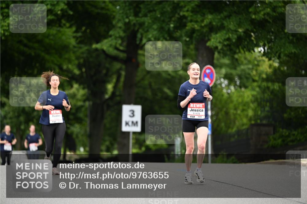 14.06.2026 - REWE Women's Run Dr. Thomas Lammeyer http://msf.ph/oto/9763655 14.06.2026 09:37:47 Laufen 3, 11173, 7 meine-sportfotos.de