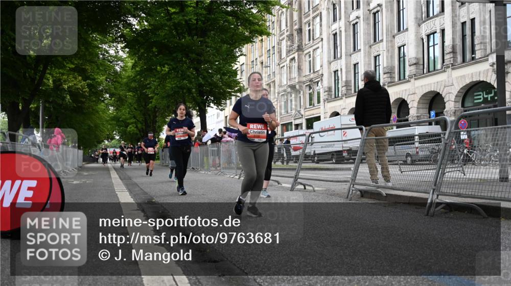 14.06.2026 - REWE Women's Run J. Mangold http://msf.ph/oto/9763681 14.06.2026 11:10:44 Ziel 5136, 5275, 5554, 5575, 5617, 5915, 6027 meine-sportfotos.de