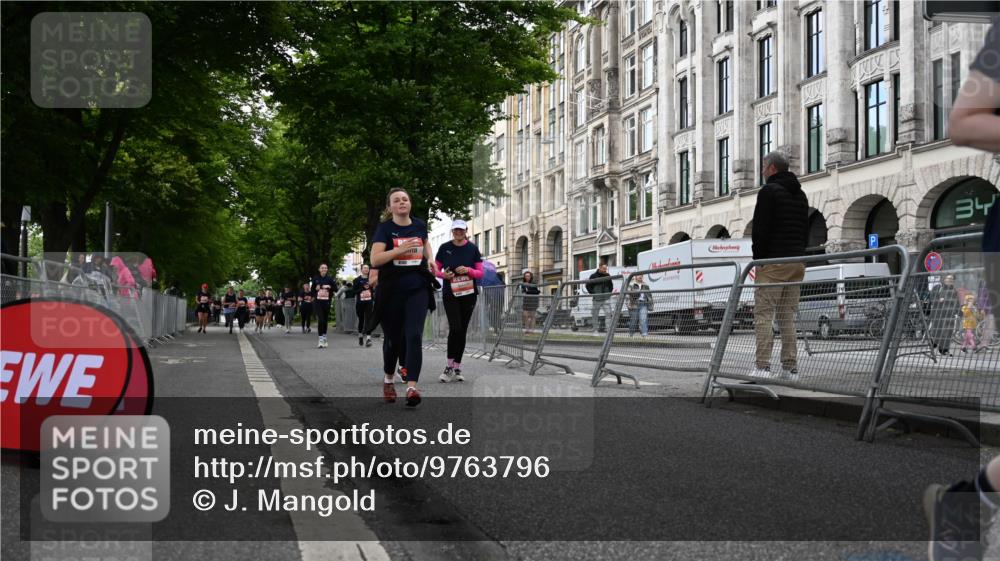 14.06.2026 - REWE Women's Run J. Mangold http://msf.ph/oto/9763796 14.06.2026 11:10:59 Ziel 5165, 5267, 5324, 6022, 6068 meine-sportfotos.de