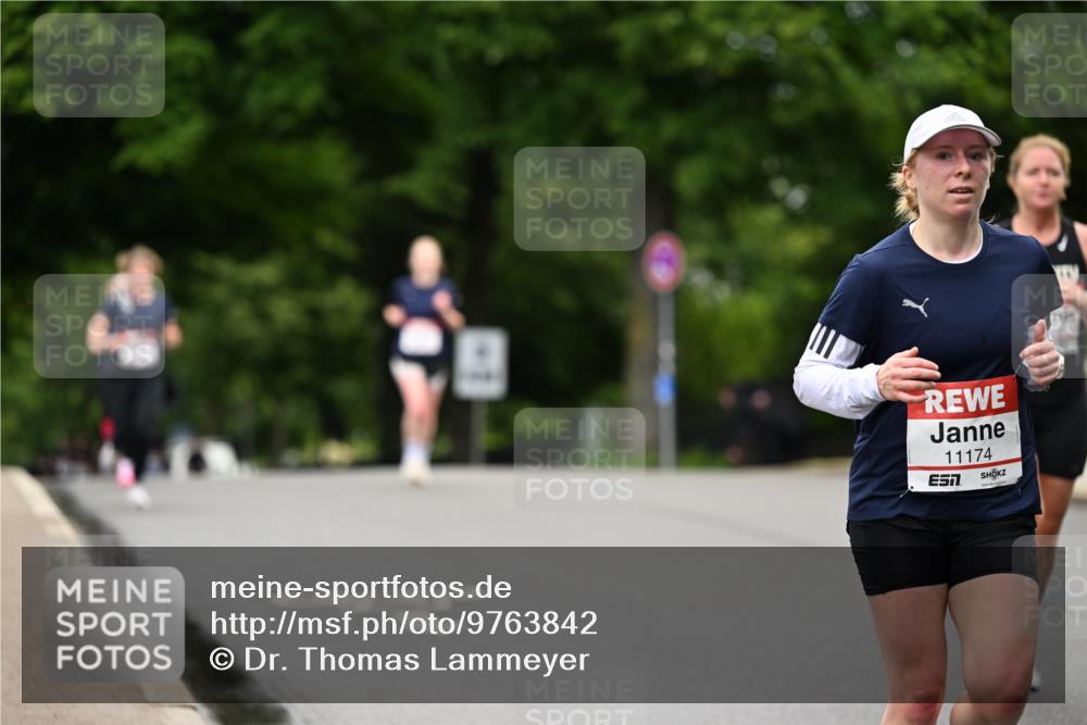 14.06.2026 - REWE Women's Run Dr. Thomas Lammeyer http://msf.ph/oto/9763842 14.06.2026 09:38:11 Laufen 11174 meine-sportfotos.de