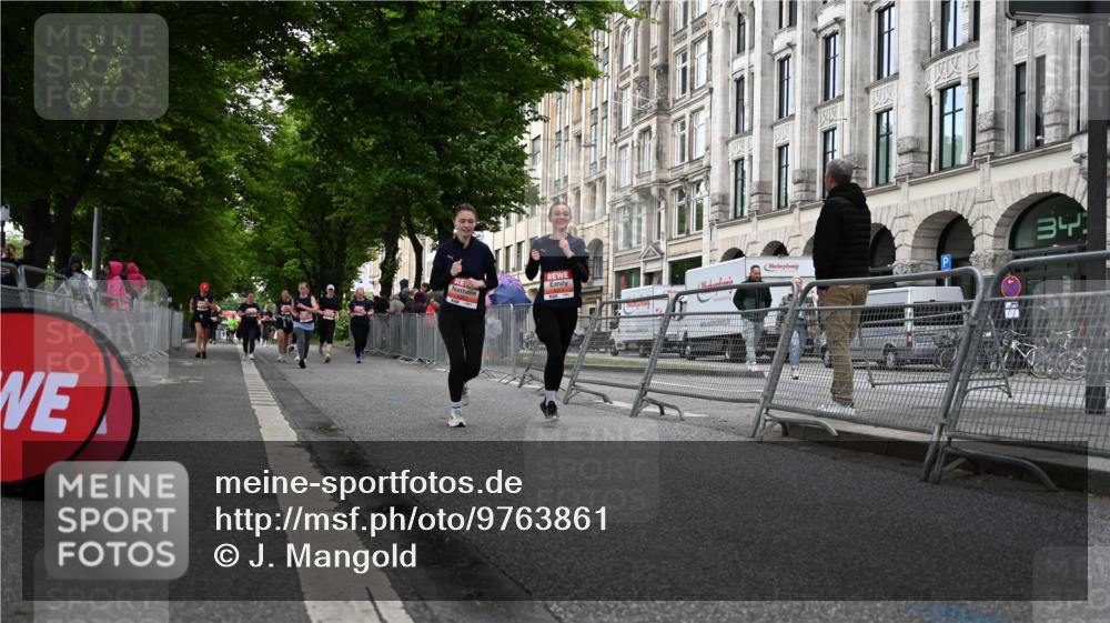 14.06.2026 - REWE Women's Run J. Mangold http://msf.ph/oto/9763861 14.06.2026 11:11:04 Ziel 5165, 5267, 5323, 5342, 5708, 5717, 6022, 6068 meine-sportfotos.de