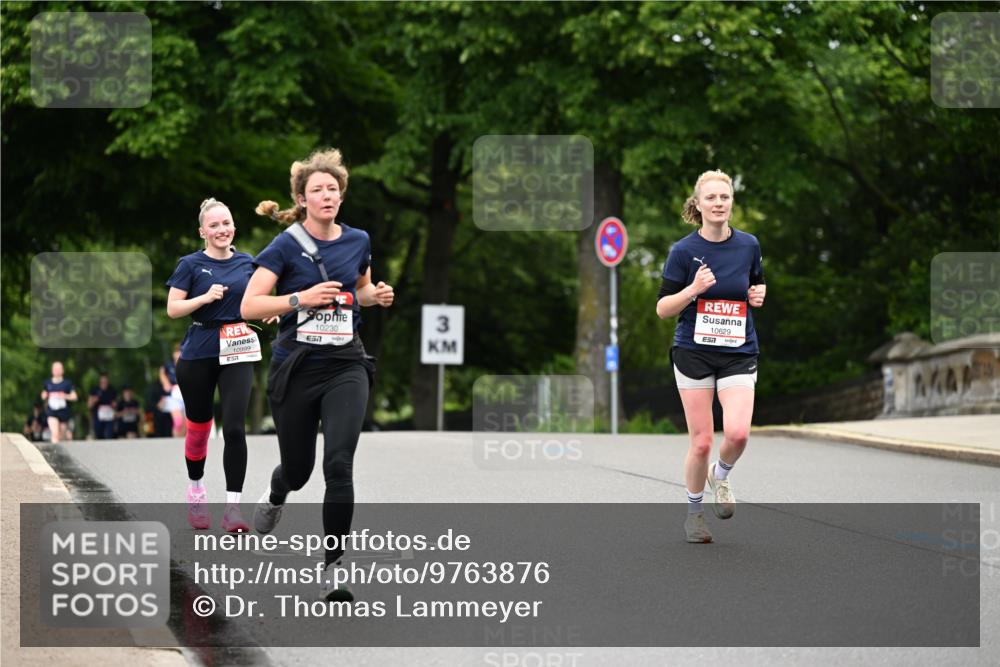 14.06.2026 - REWE Women's Run Dr. Thomas Lammeyer http://msf.ph/oto/9763876 14.06.2026 09:38:15 Laufen 10230, 3, 10999, 57, 10629, 57 meine-sportfotos.de