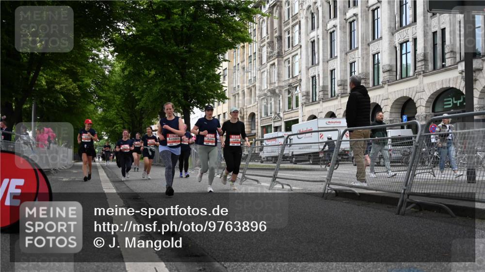 14.06.2026 - REWE Women's Run J. Mangold http://msf.ph/oto/9763896 14.06.2026 11:11:08 Ziel 5040, 5042, 5043, 5162, 5267, 5323, 5342, 5708, 5717 meine-sportfotos.de
