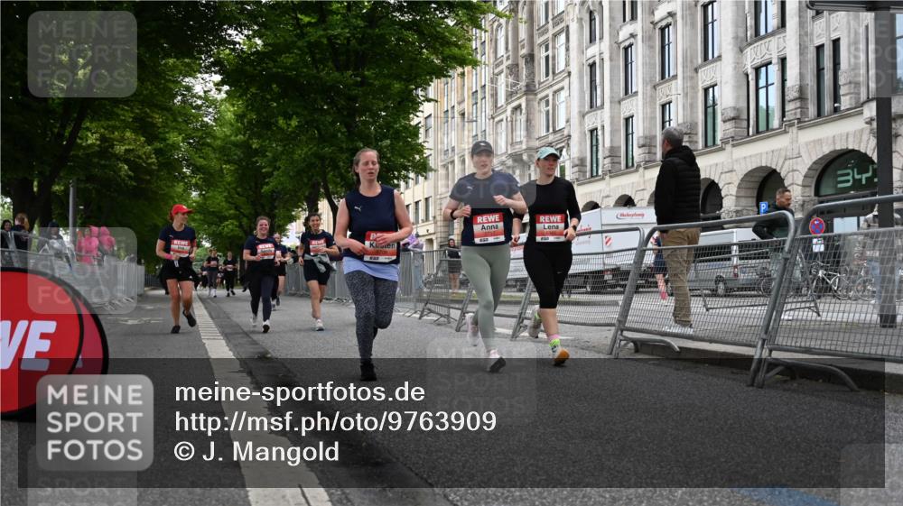 14.06.2026 - REWE Women's Run J. Mangold http://msf.ph/oto/9763909 14.06.2026 11:11:09 Ziel 5040, 5042, 5043, 5162, 5267, 5323, 5342, 5708, 5717 meine-sportfotos.de